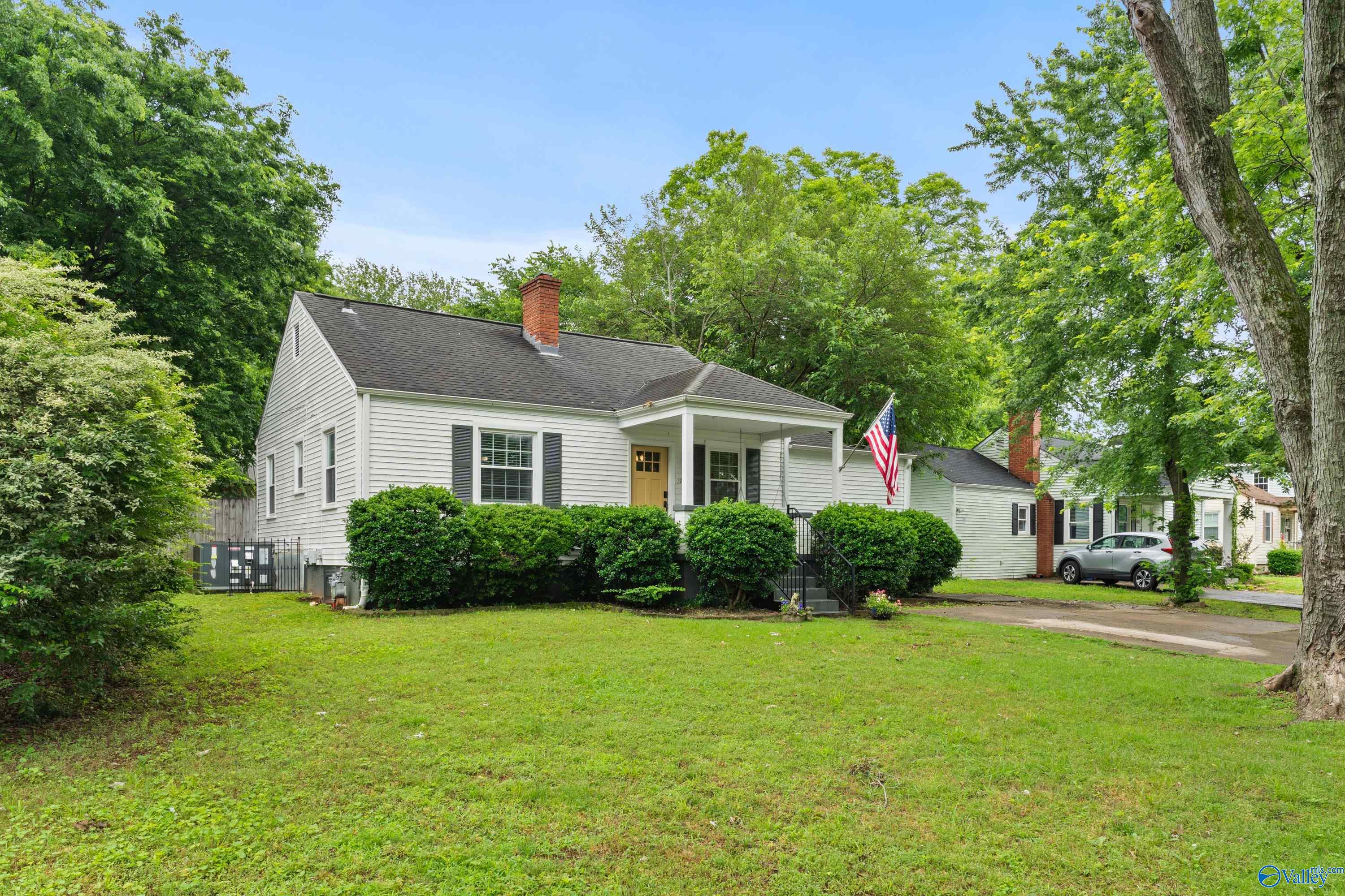 1921 Vanderbilt Circle, Huntsville, Alabama image 4