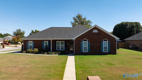 Homes For Sale - 1802 Grissom Avenue<br/> Decatur, AL 35603
