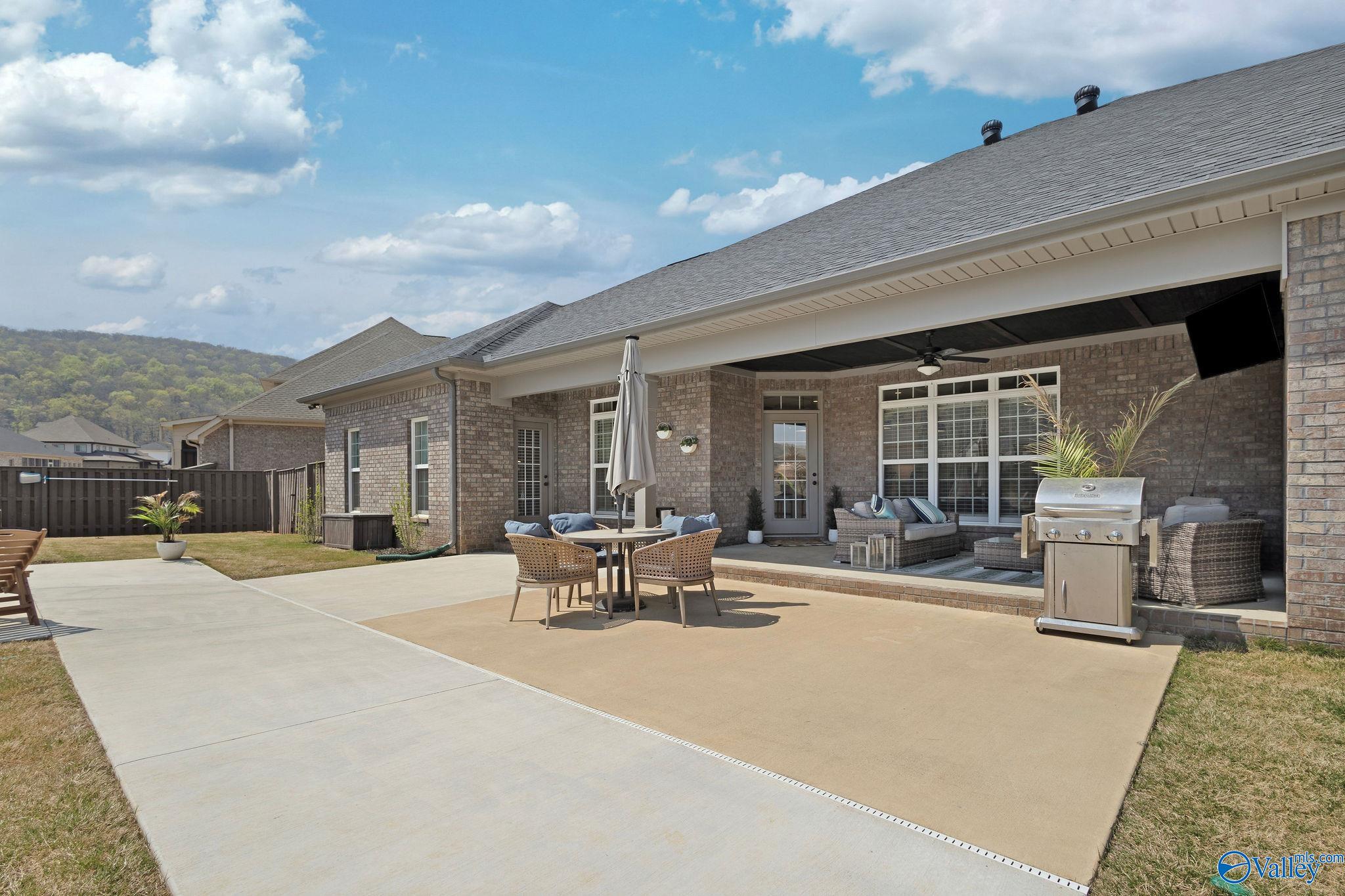 8007 Farm Meadow Drive, Owens Cross Roads, Alabama image 40