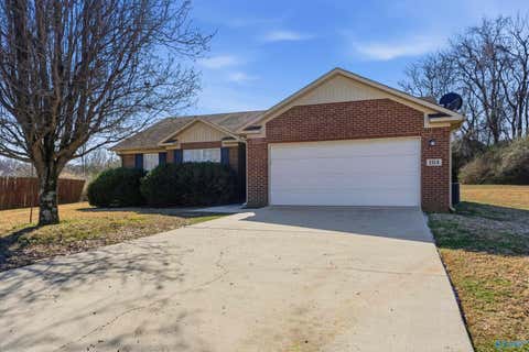 Homes For Sale - 104 Bataleur Court<br/> Huntsville, AL 35811