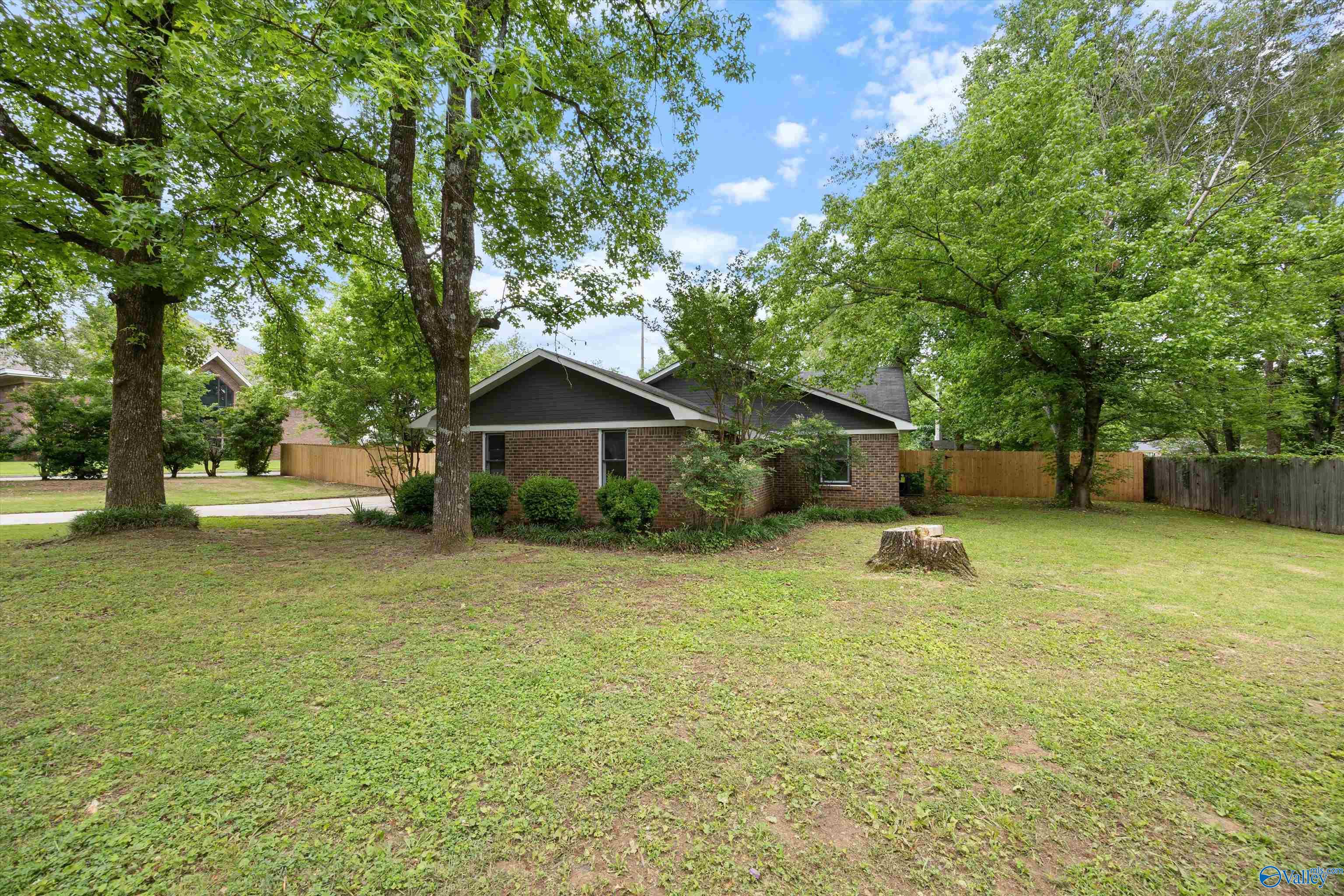 12034 Runningmeade Trail, Huntsville, Alabama image 3