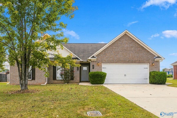 275 NARROW LN, NEW MARKET, AL 35761 - Image b88cffbc3fda374ff179a8a346b7a438/2559437153