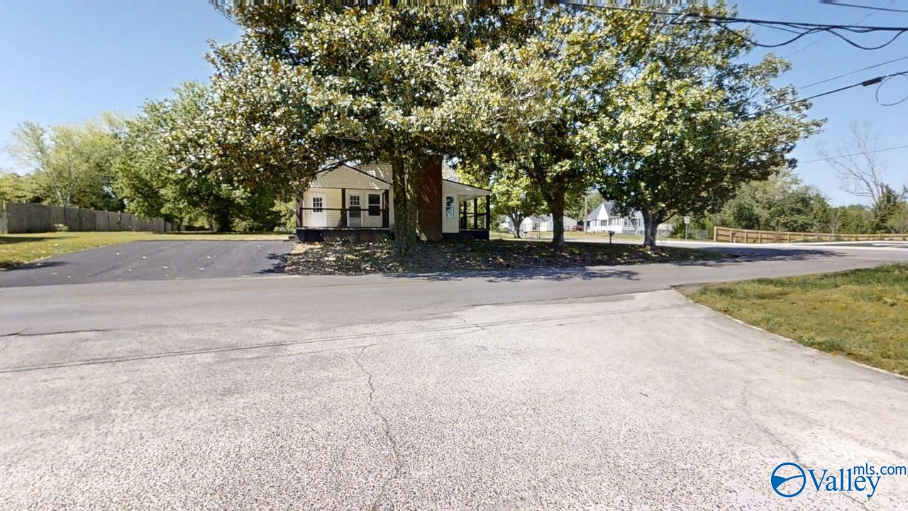 924 Guntersville Road, Arab, Alabama image 2
