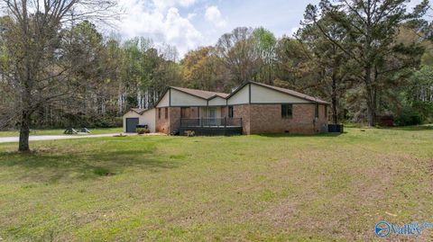 Homes For Sale - 186 Dawn Drive<br/> Toney, AL 35773