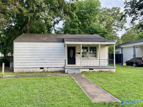 Photo of 1907 7th Street SE, Decatur, AL 35601 (MLS # 21919169)