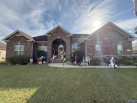 Photo of 122 Bentridge Drive, Meridianville, AL 35759 (MLS # 21900756)