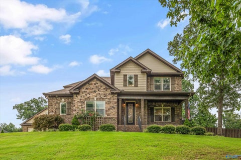 Homes For Sale - 29 Knotting Hill Drive<br/> Fayetteville, TN 37334