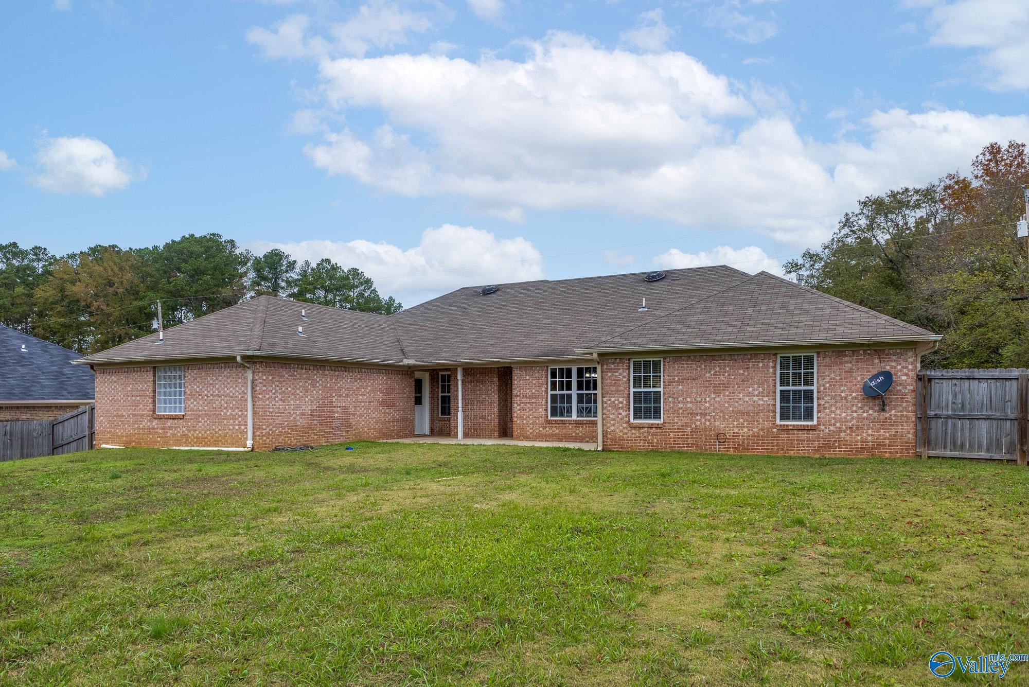 572 Robins Road, Harvest, Alabama image 33