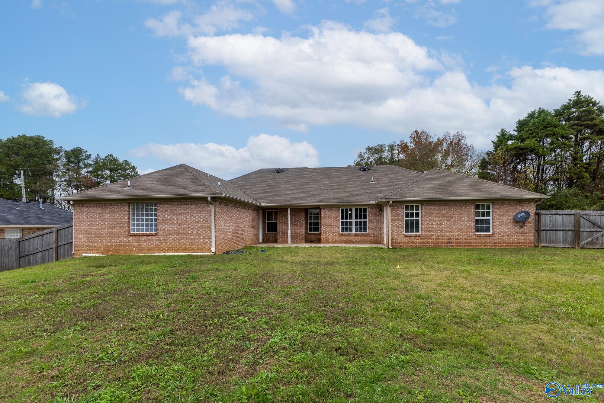 572 Robins Road, Harvest, Alabama image 34