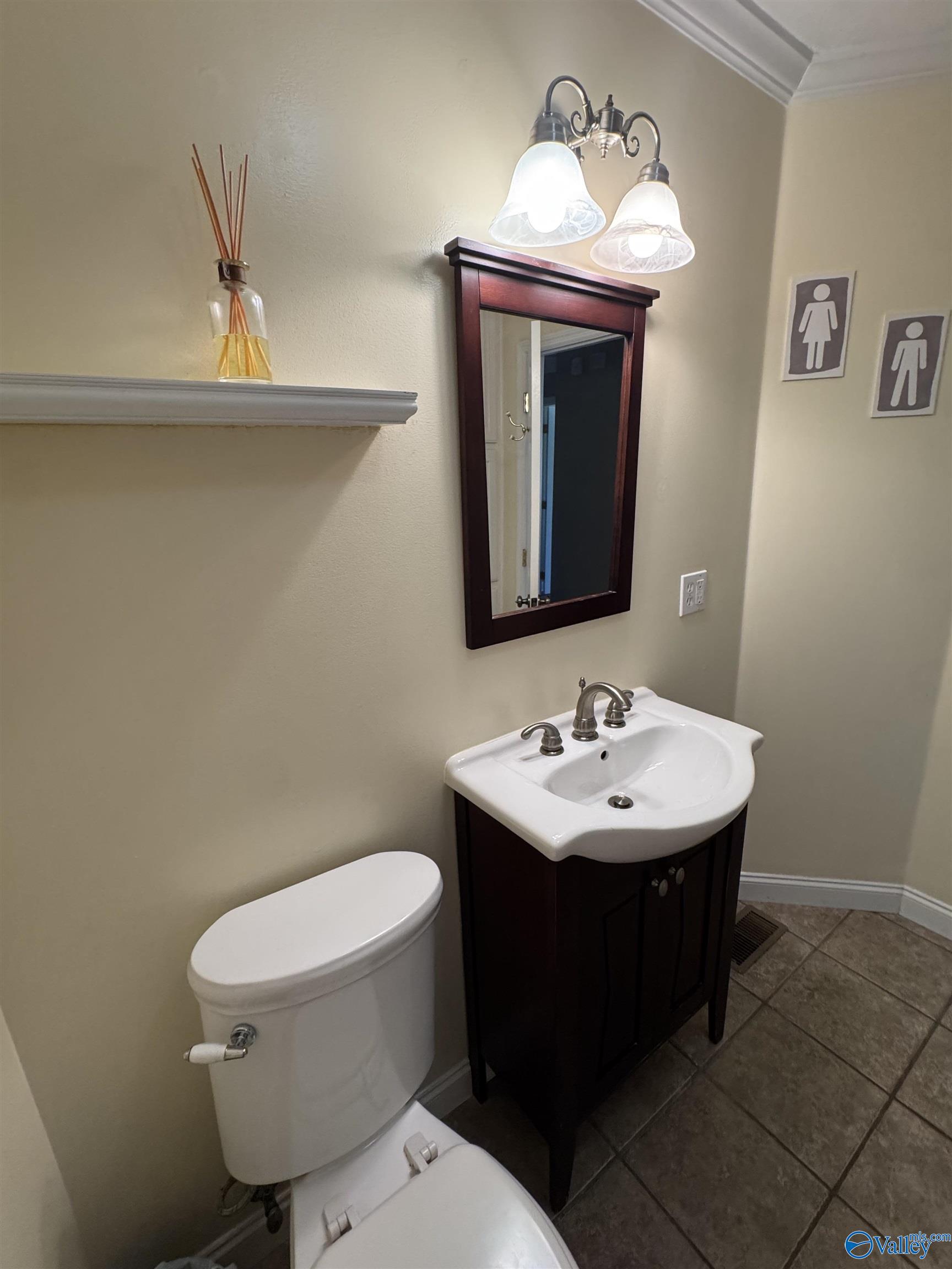 466 Warrenton Shores Drive, Guntersville, Alabama image 27