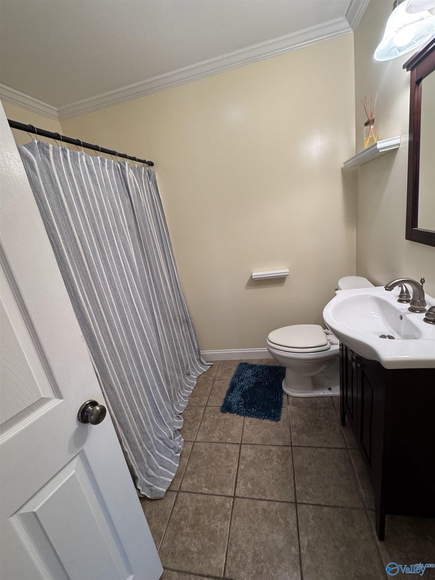 466 Warrenton Shores Drive, Guntersville, Alabama image 28