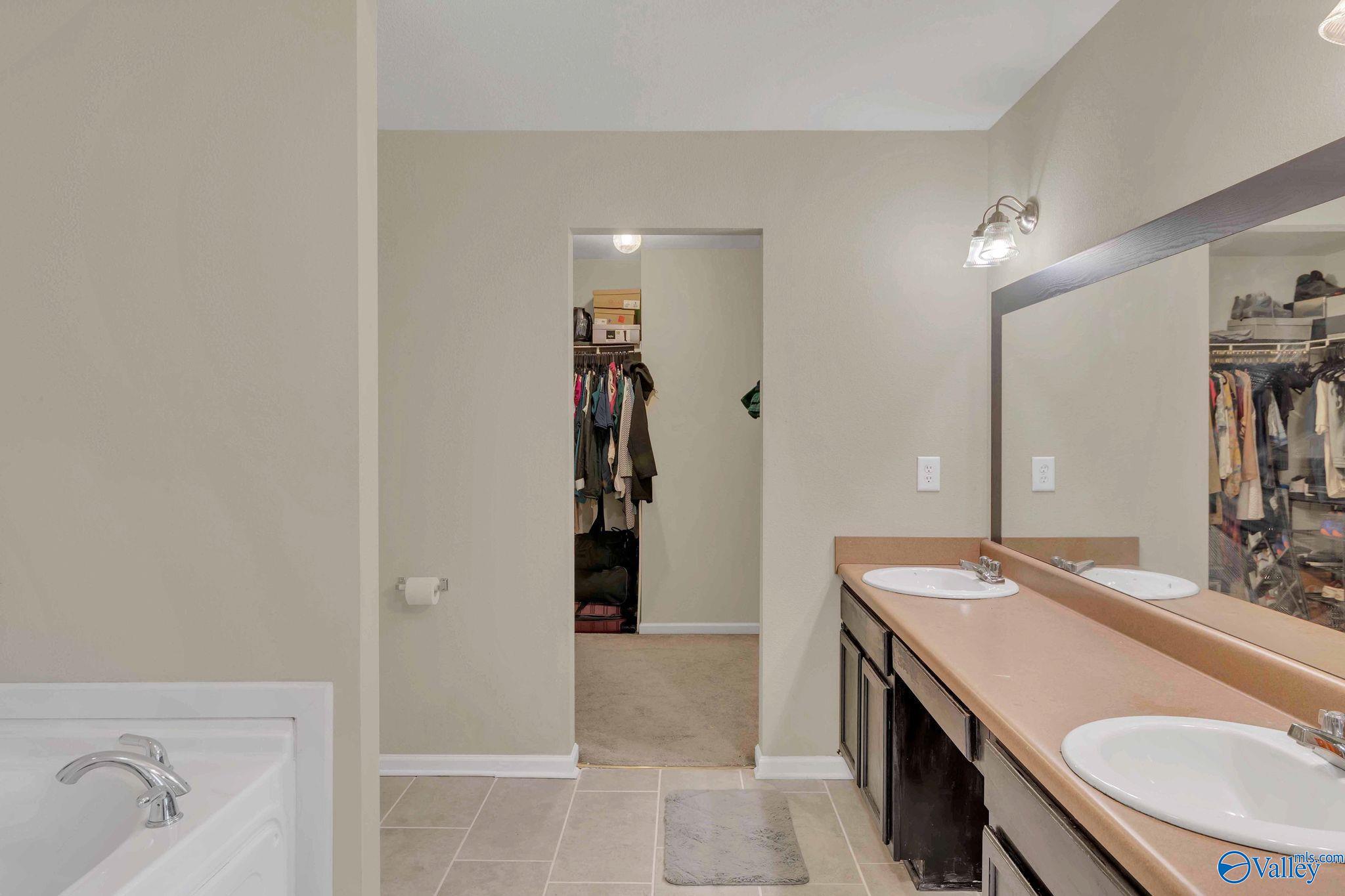 137 Whitestone Drive, Huntsville, Alabama image 24