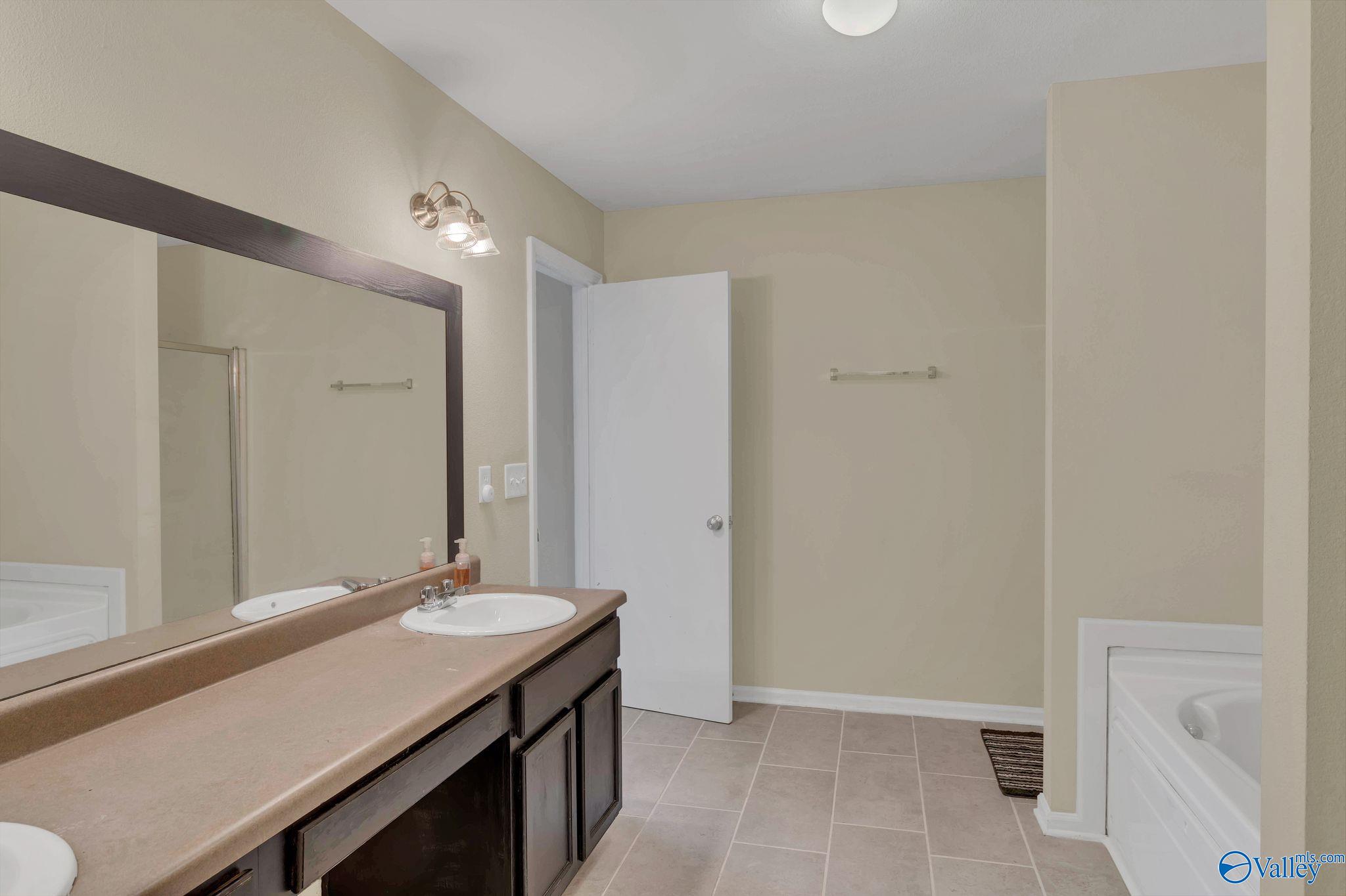 137 Whitestone Drive, Huntsville, Alabama image 26