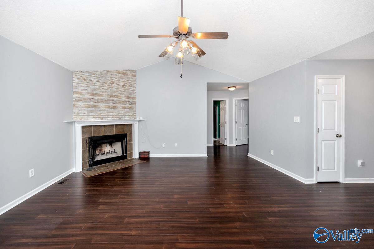 204 Hollington Drive, Huntsville, Alabama image 5