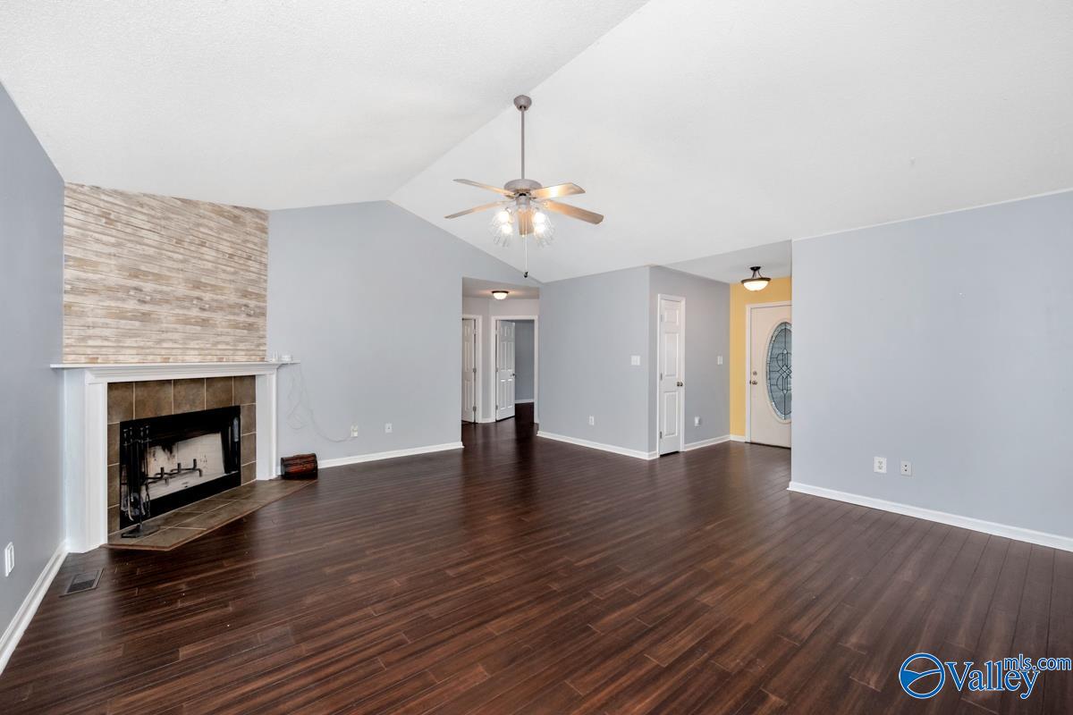 204 Hollington Drive, Huntsville, Alabama image 4