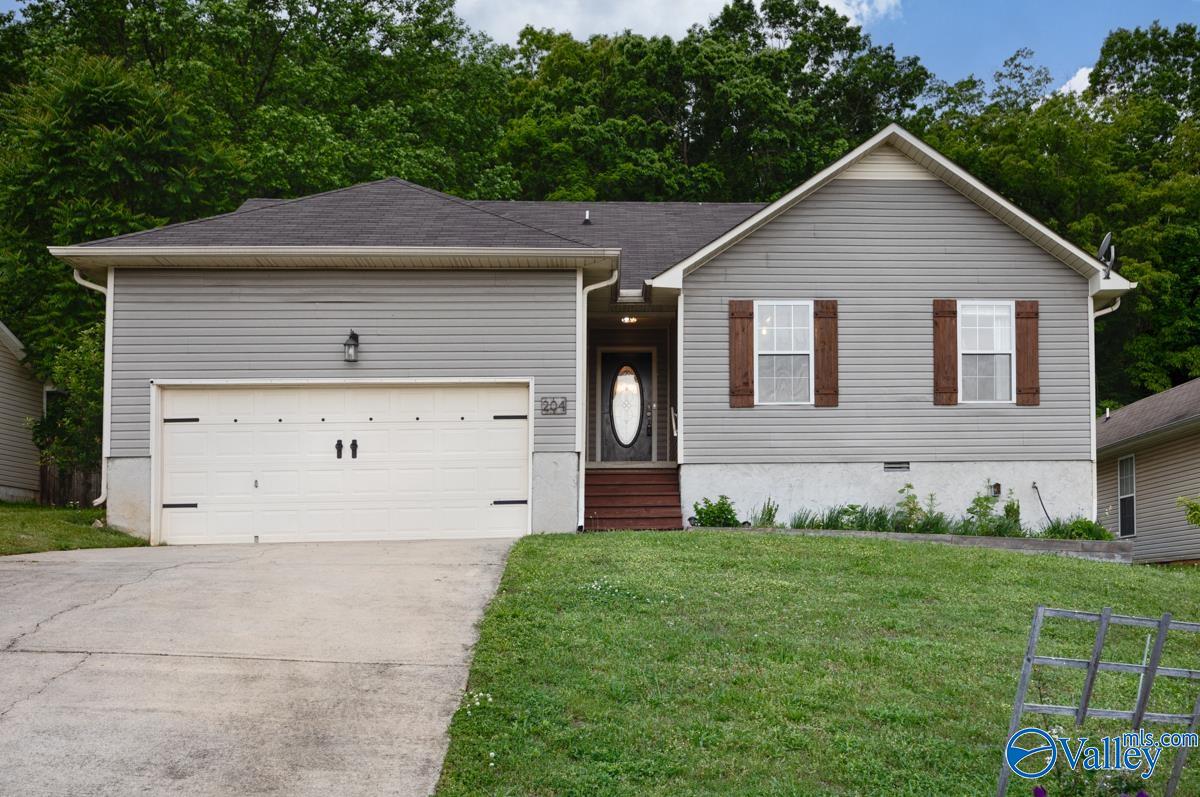204 Hollington Drive, Huntsville, Alabama image 2