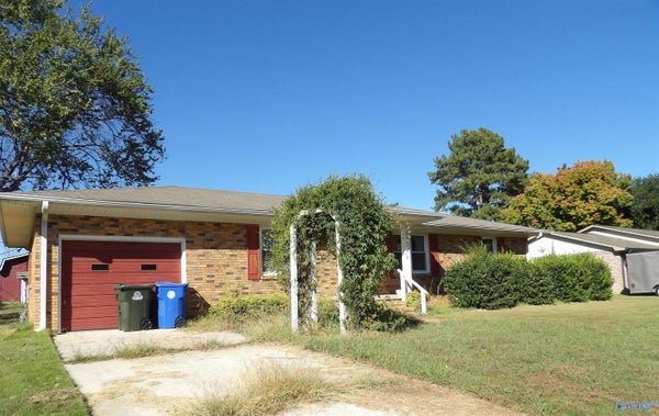 18332 ELLES DR, ATHENS, AL 35611 - Image b97f83e44dbf467d42ee26f1ea28ec9a/1047001147