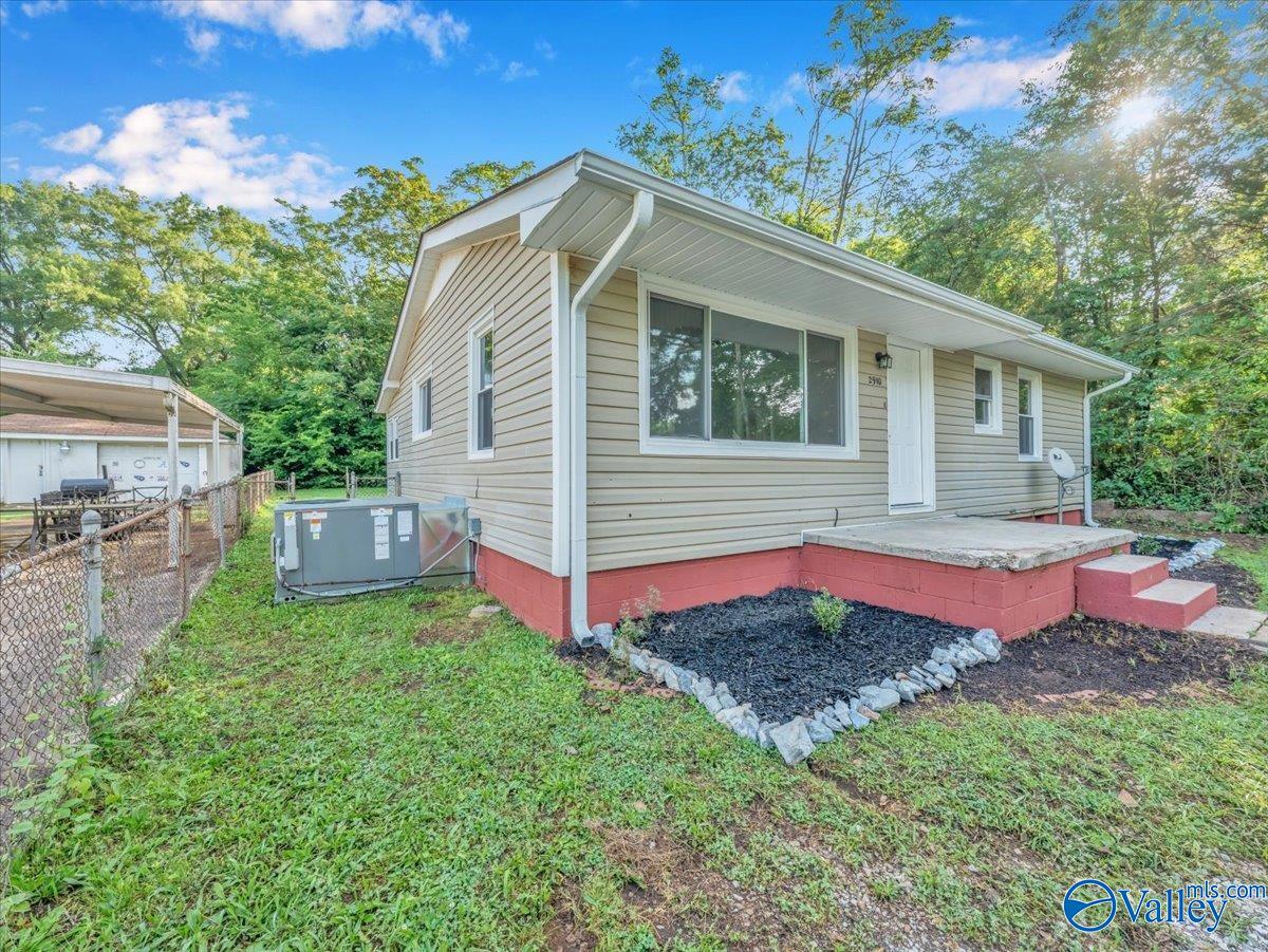 2910 SW 7th Avenue, Huntsville, Alabama image 2