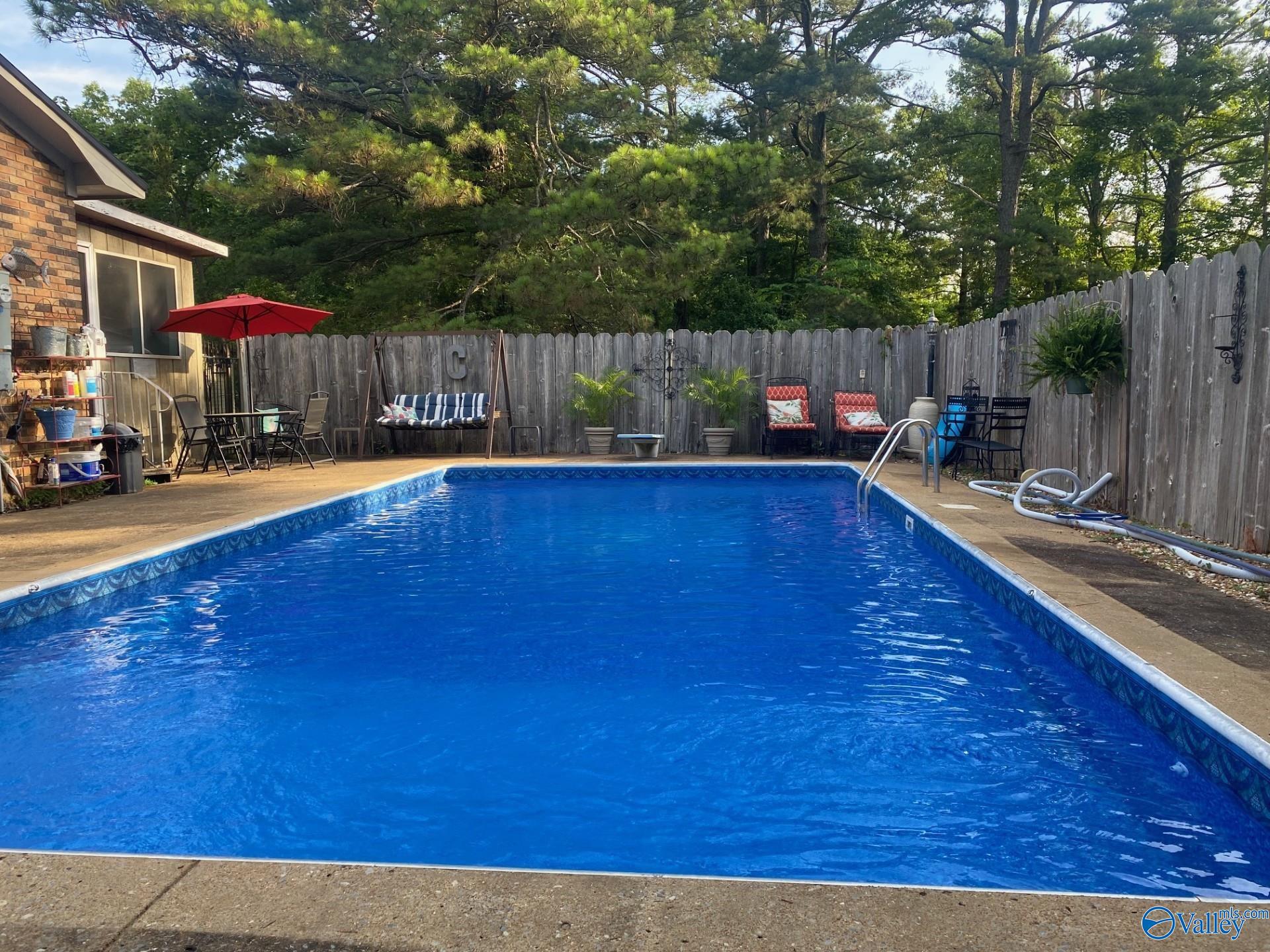 2300 Mount Carmel Drive, Guntersville, Alabama image 7