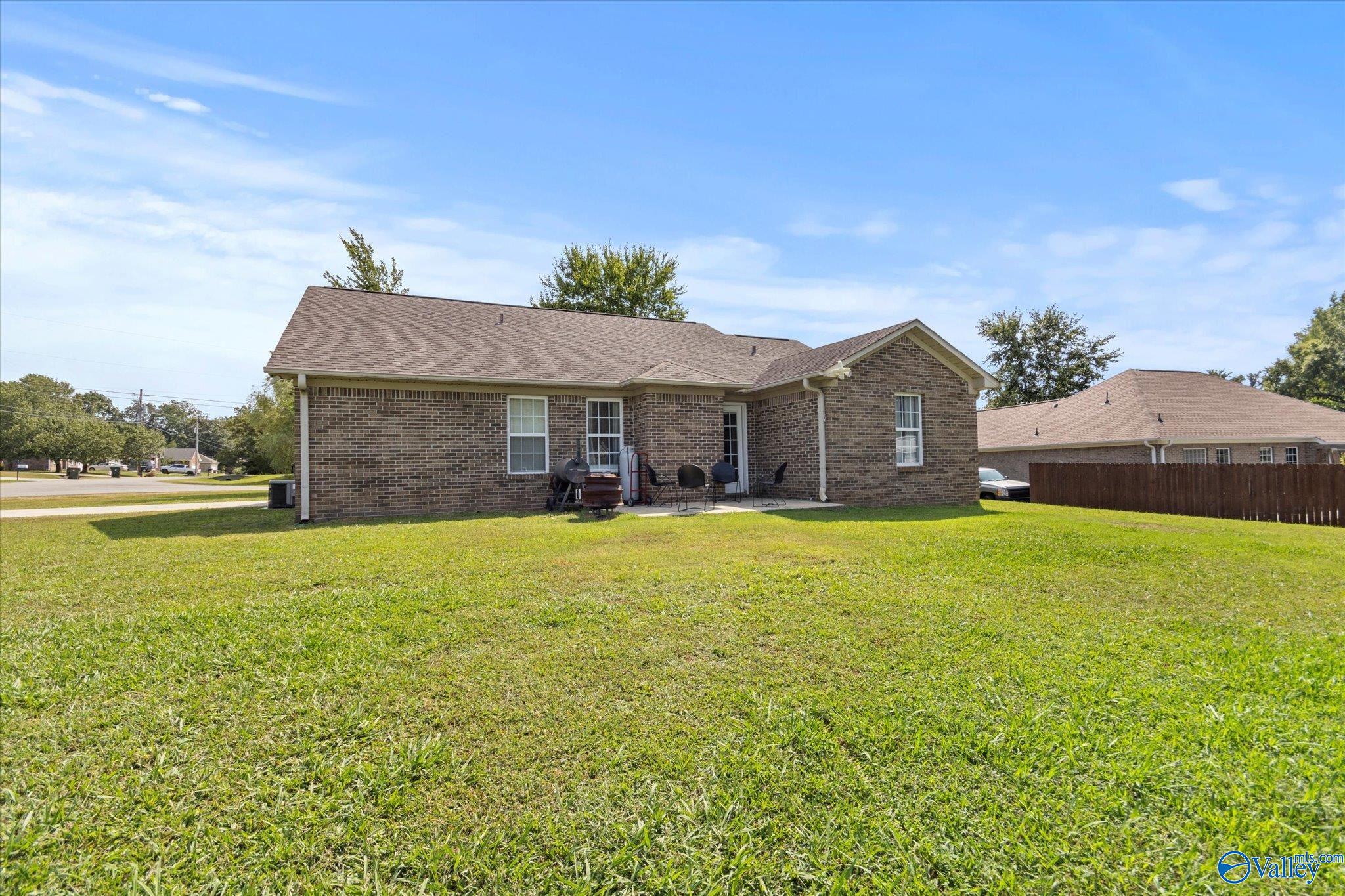 100 Sand Pine Court, Toney, Alabama image 9