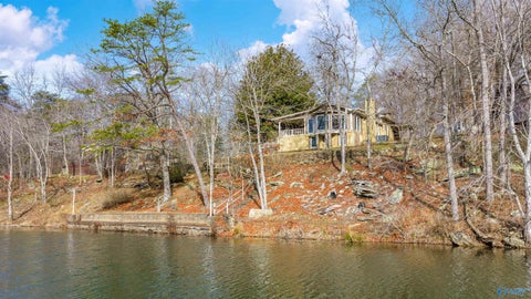 Apartment For Sale - 408 County Road 637<br/> Mentone, AL 35984