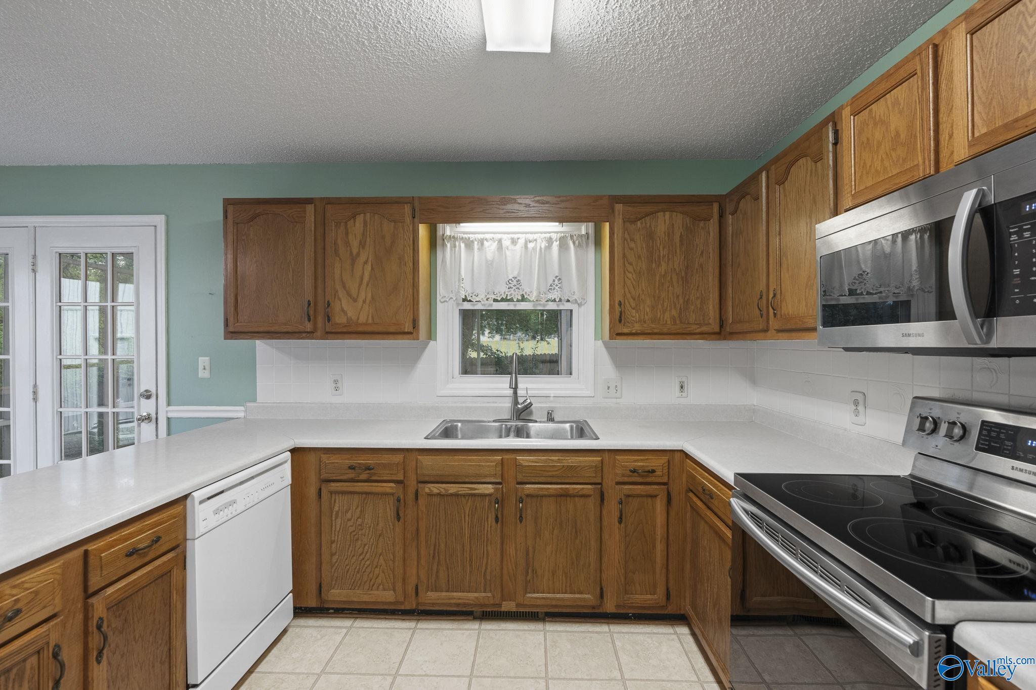 113 Norfolk Circle, Madison, Alabama image 13