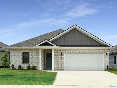 Homes For Sale - 15550 Brickman Lane<br/> Athens, AL 35613