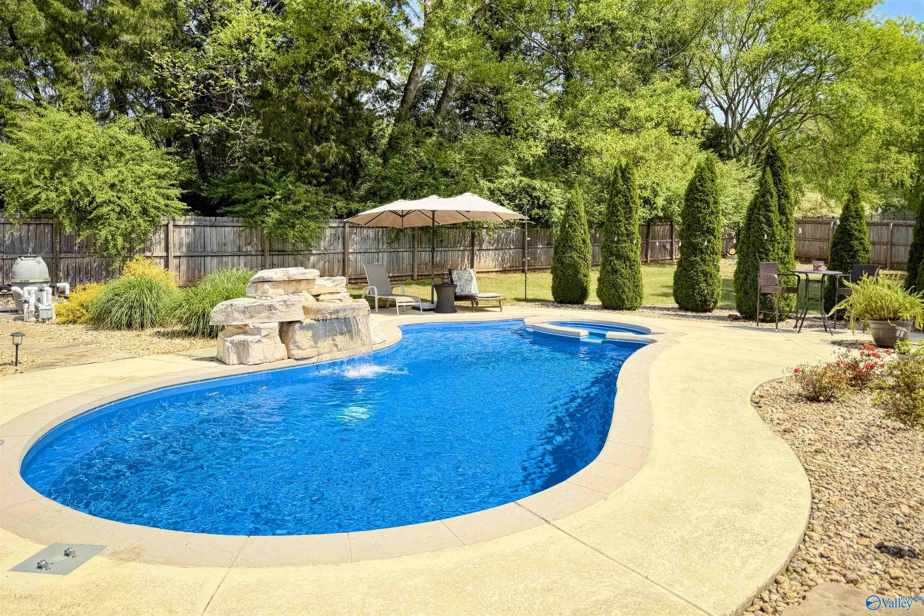 2704 Applewood Circle SE