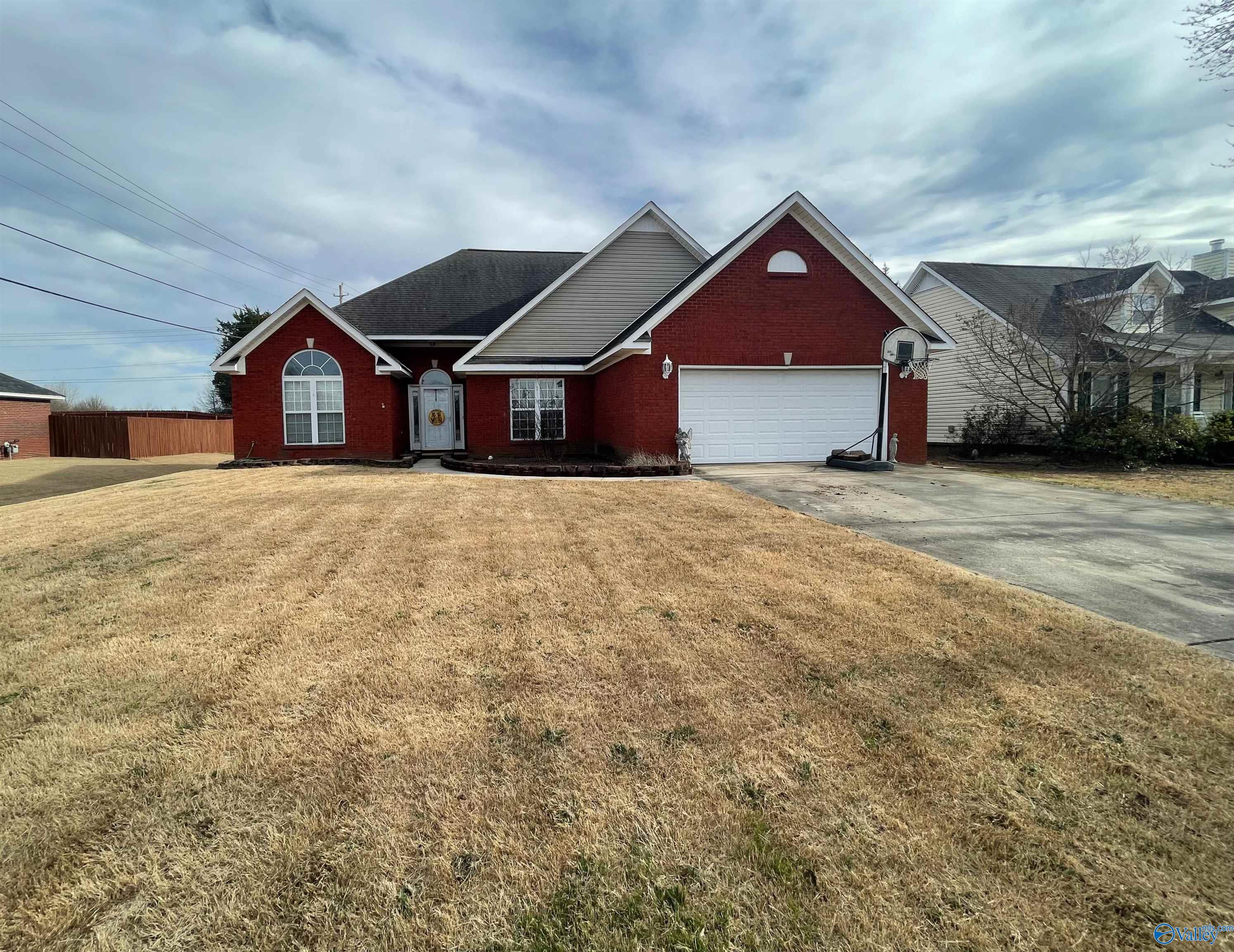 2701 SW Little John Street, Decatur, Alabama image 1
