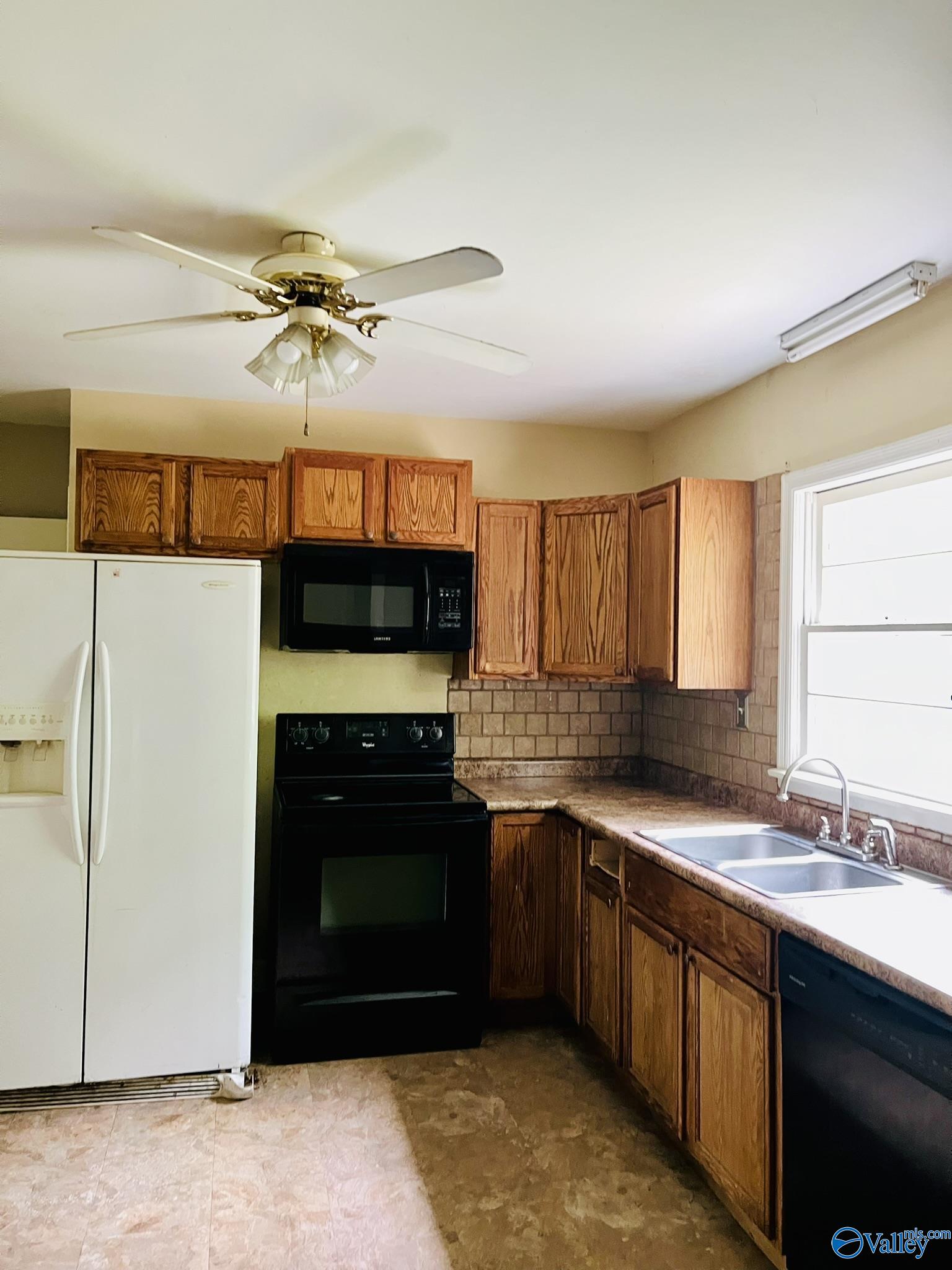 321 Crestview Street, Athens, Alabama image 14