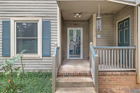 Condo For Sale - 2105 Greenwood Place #8<br/> Huntsville, AL 35802