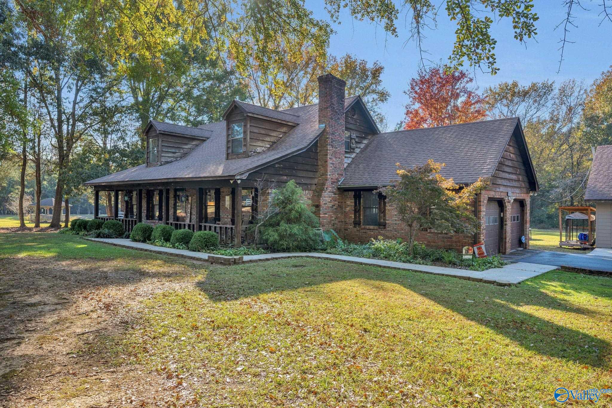 4819 Indian Hills SE