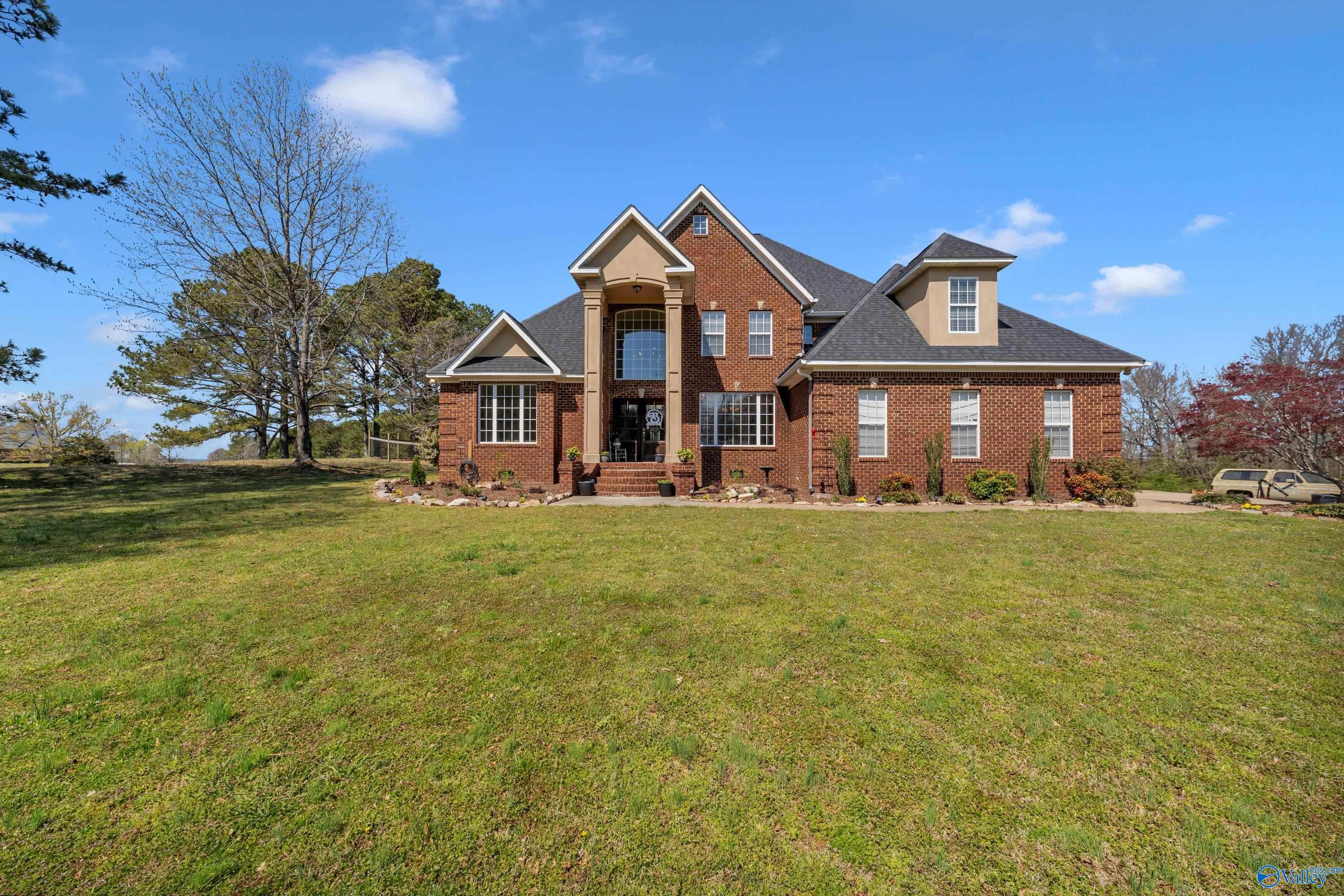 4975 Wyeth Mountain Road, Guntersville, Alabama image 1