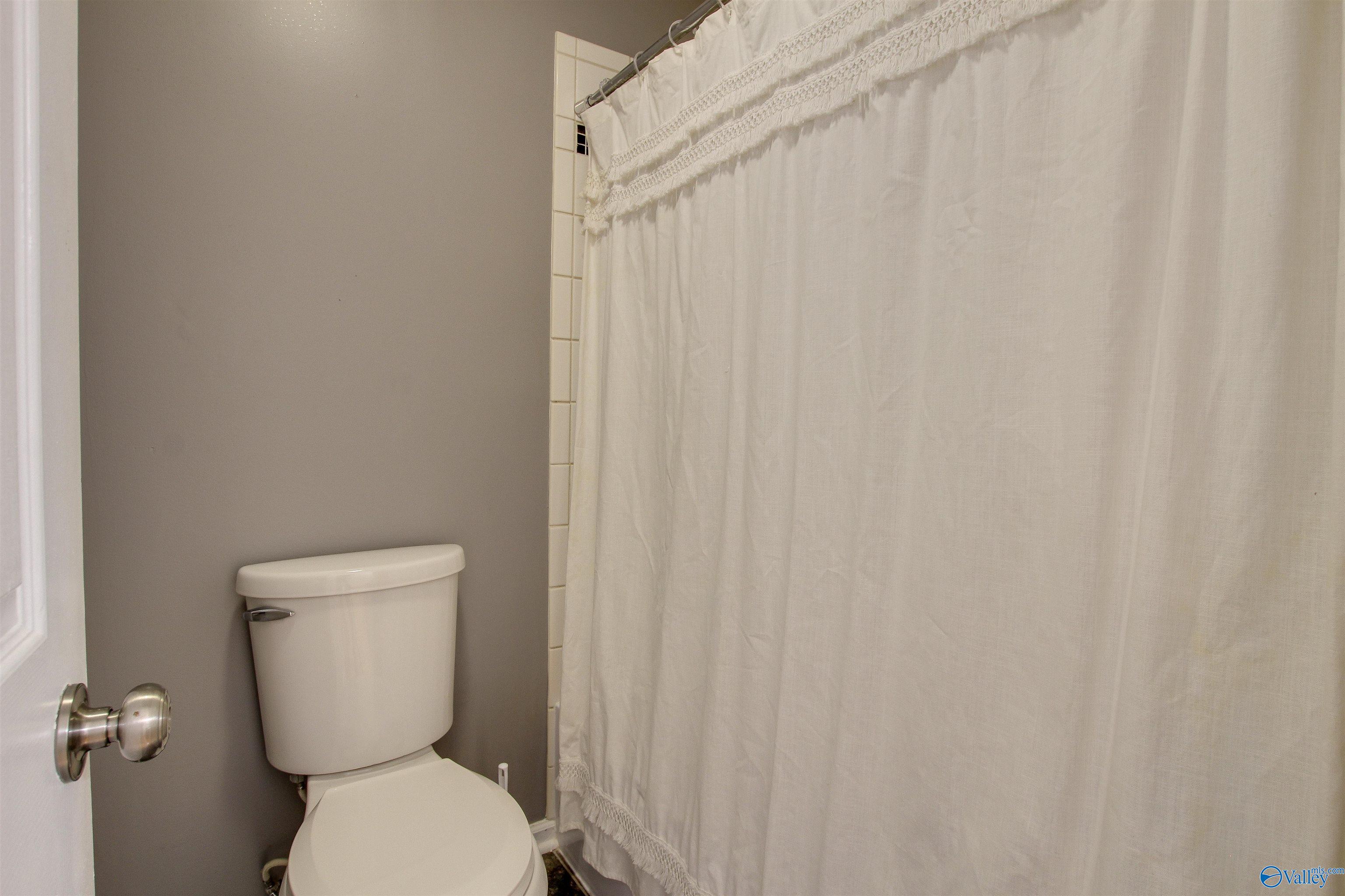 213 Knollridge Circle, Huntsville, Alabama image 9