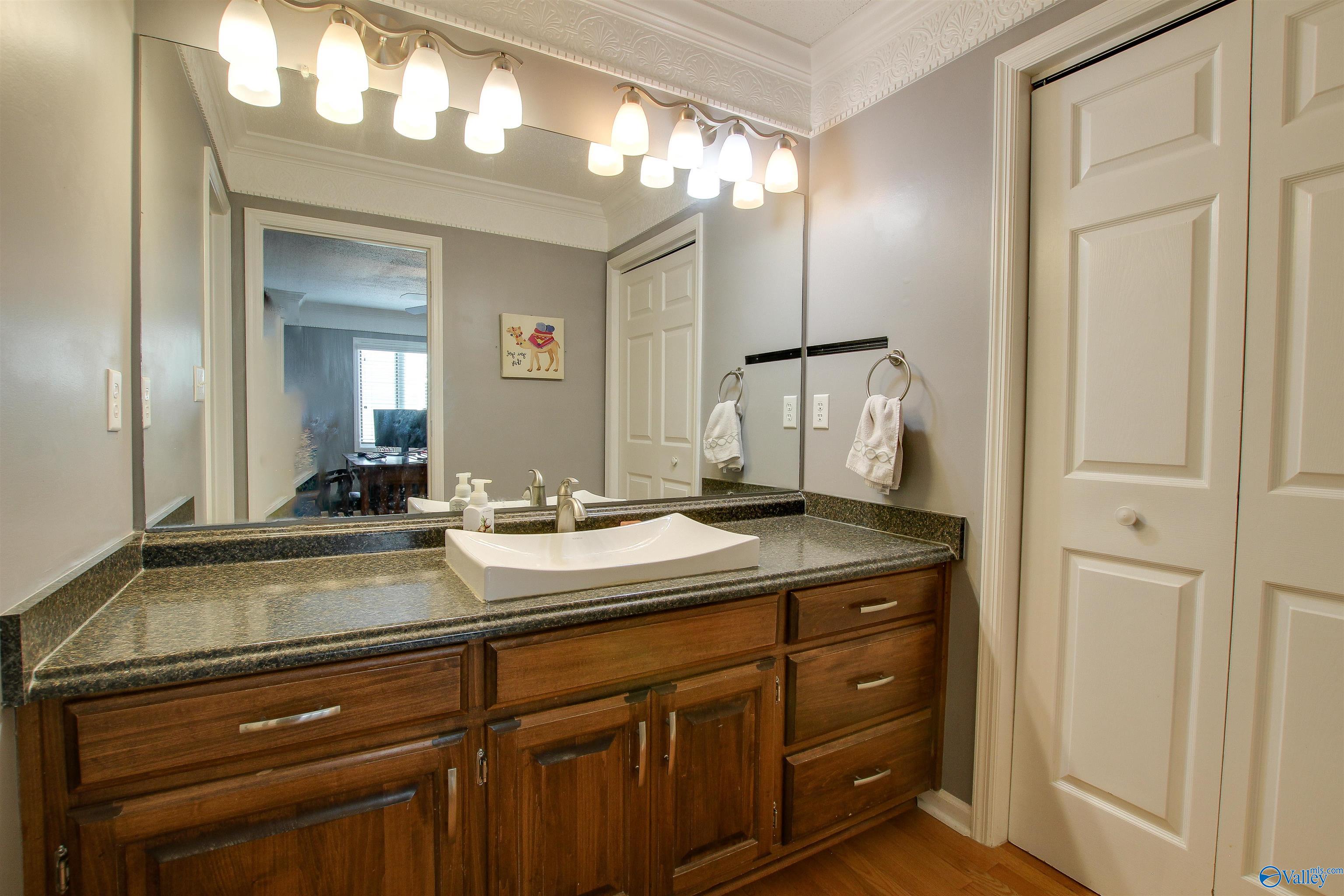 213 Knollridge Circle, Huntsville, Alabama image 8