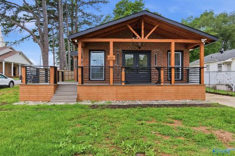 Photo of 1201 Buford Street NW, Huntsville, AL 35801 (MLS # 21919375)