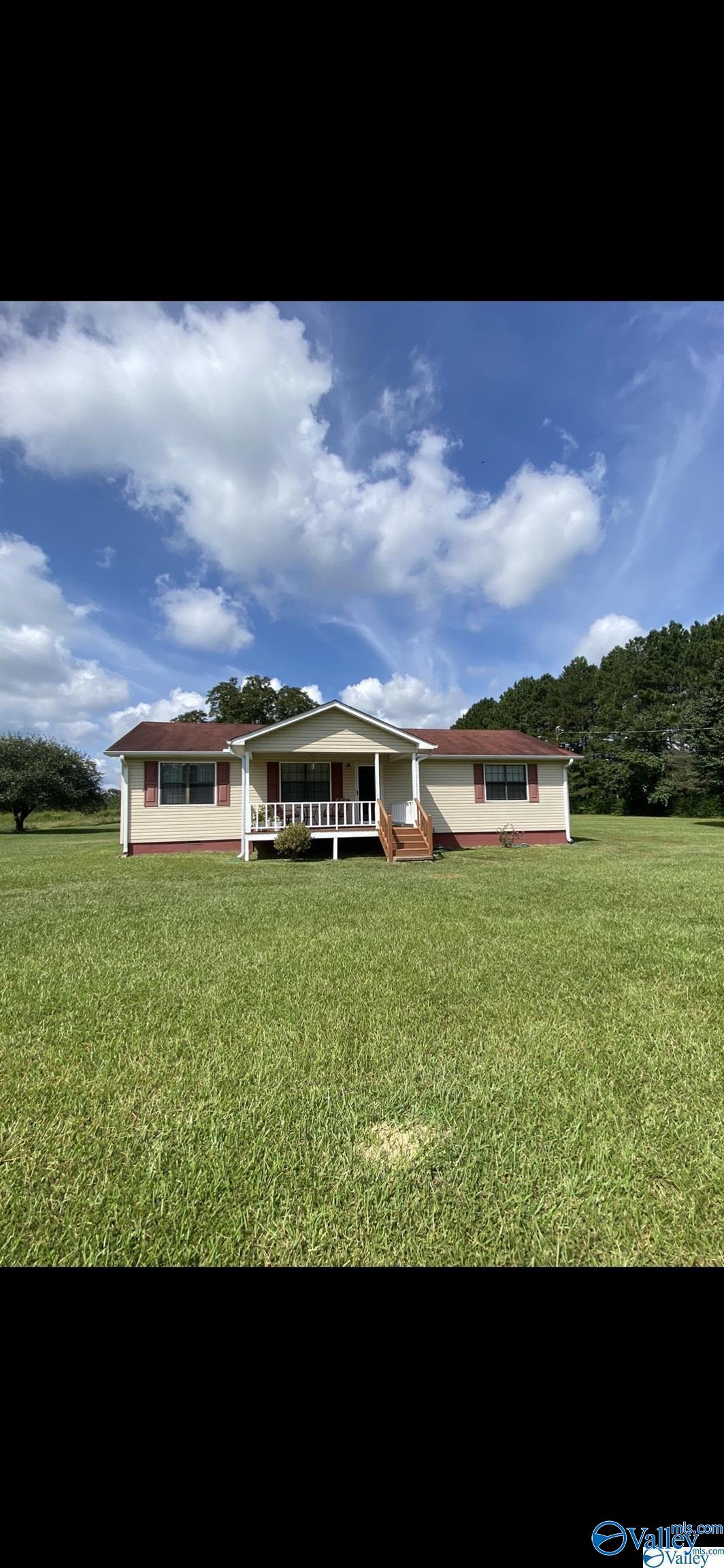 410 Lester Drive, Boaz, Alabama image 2