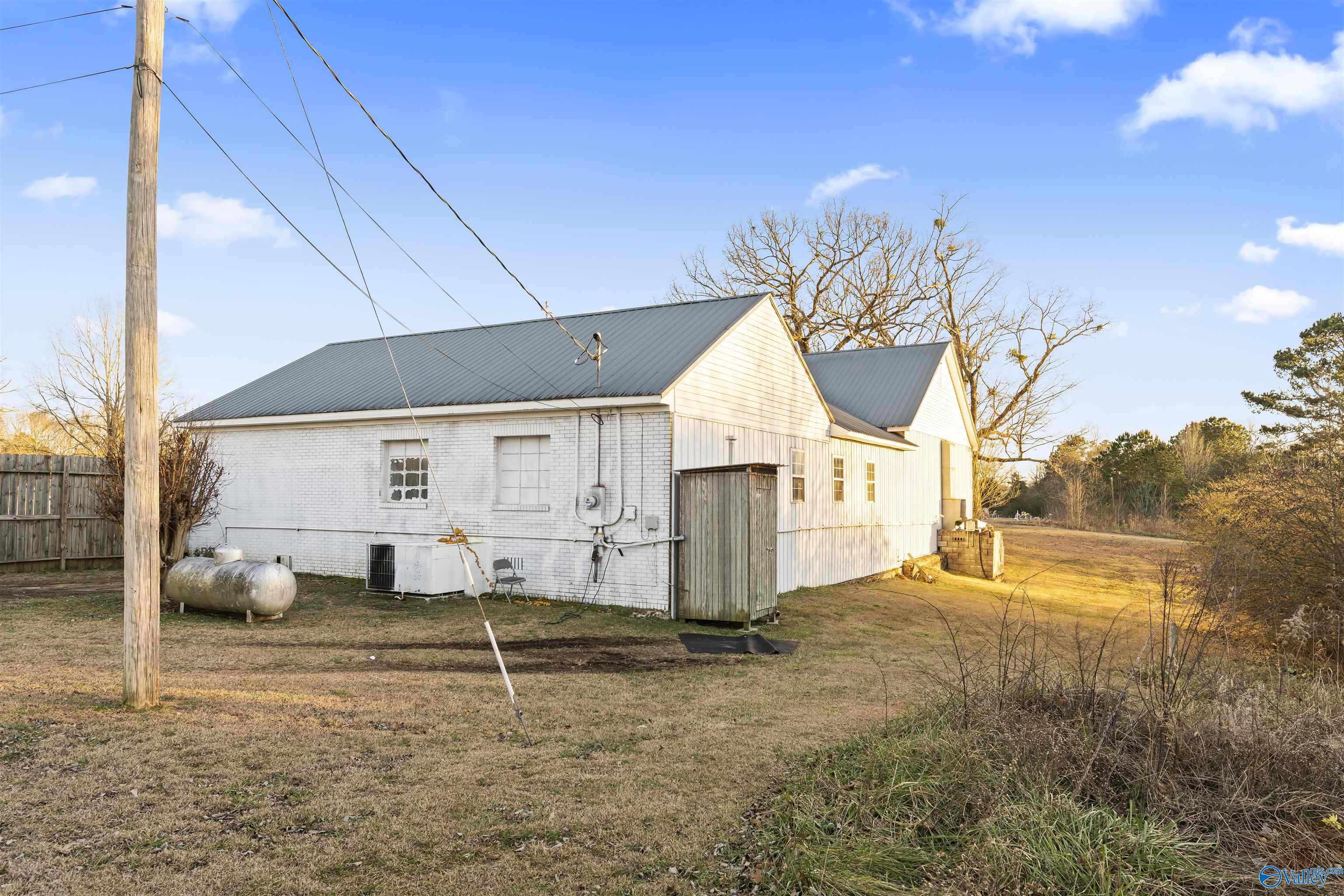 101 County Road 1082