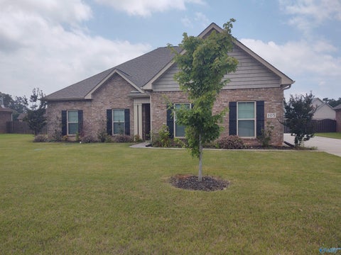 Homes For Rent - 105 Twin Springs Drive<br/> Harvest, AL 35749