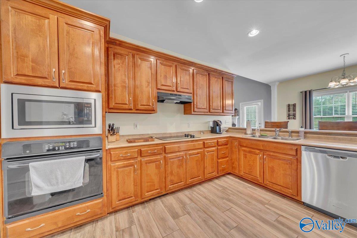 230 Twin Lakes Drive, New Market, Alabama image 12