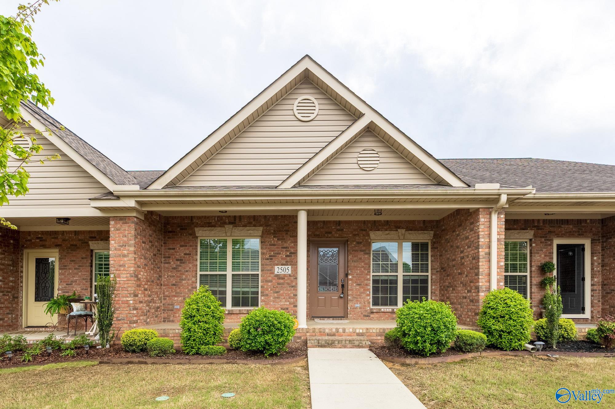 2505 Lindisfarne Drive, Decatur, Alabama image 1