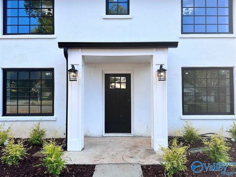 Apartment For Rent - 1122 Wellman Avenue #4<br/> Huntsville, AL 35801