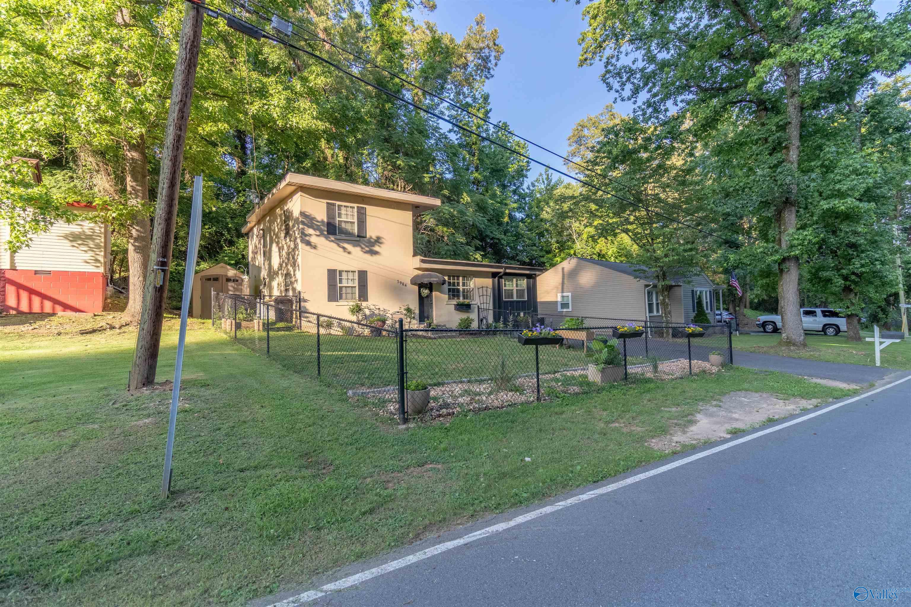 1904 Debow Street, Guntersville, Alabama image 4
