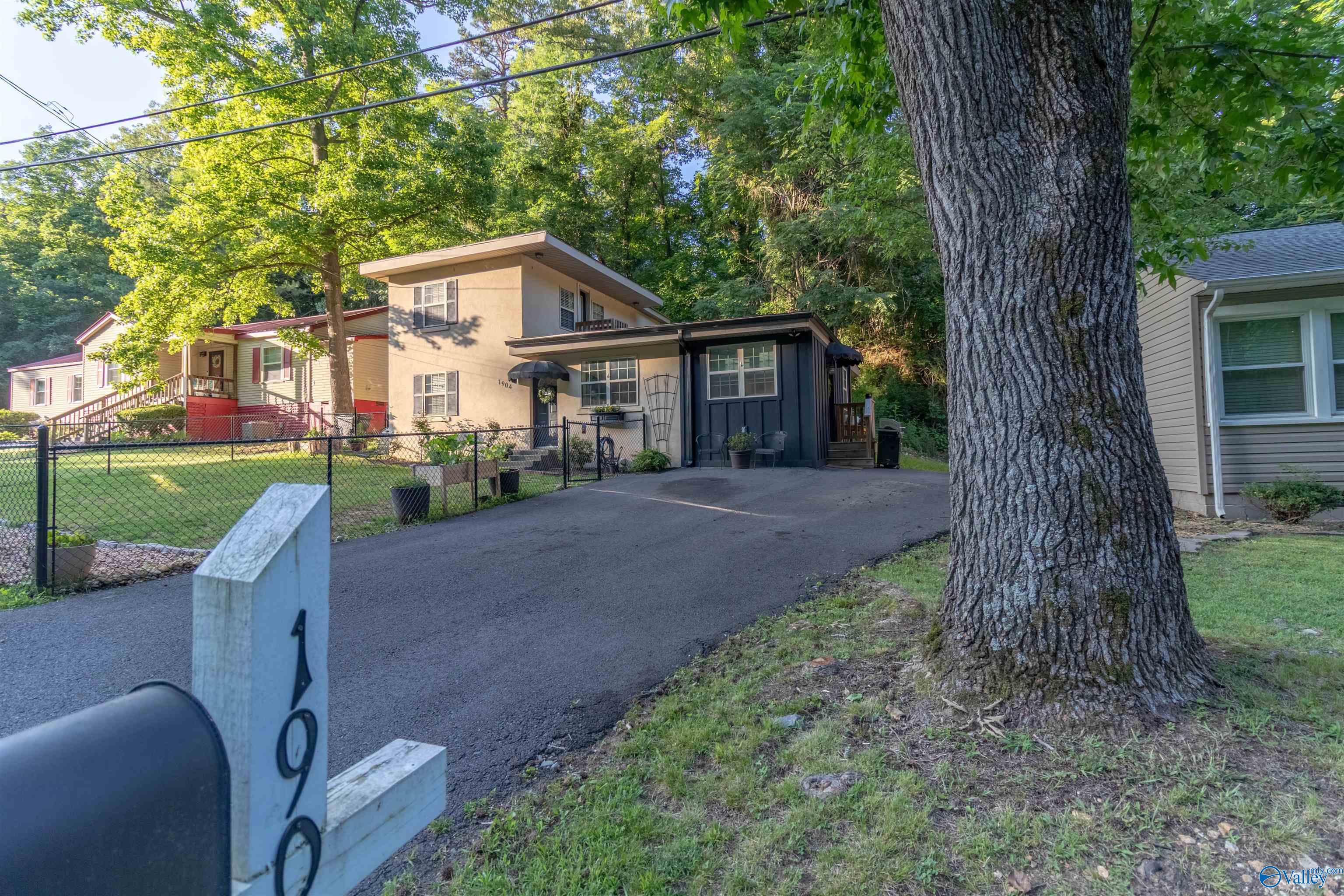 1904 Debow Street, Guntersville, Alabama image 2