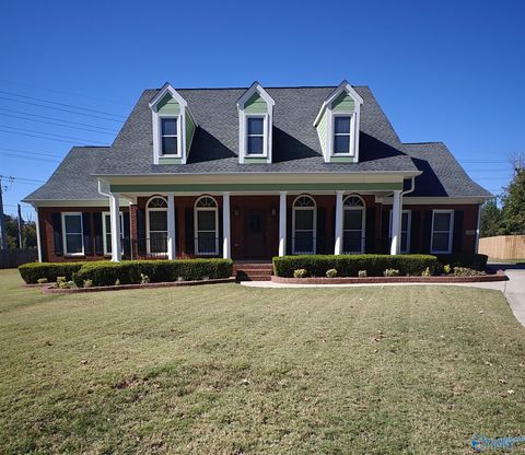 Homes For Sale - 140 Fox Hollow Drive<br/> Madison, AL 35758