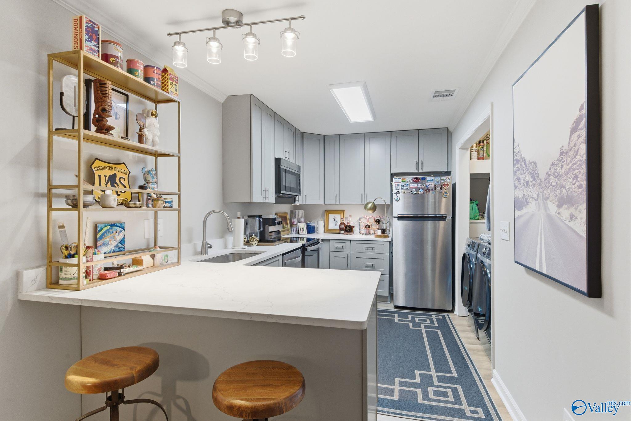 2006 Greenwood Place SW 14C