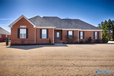 Homes For Sale - 17916 Remington Drive<br/> Athens, AL 35611