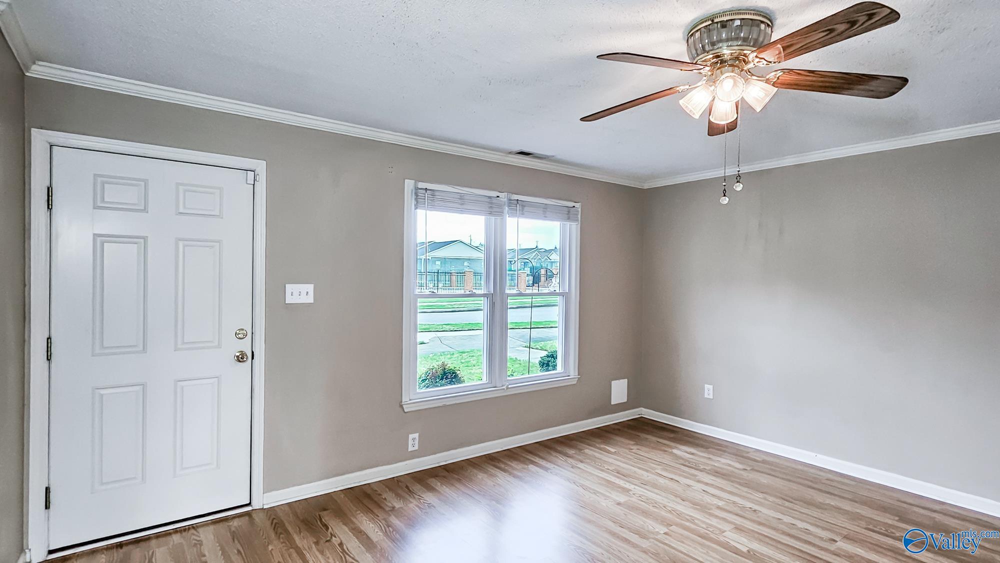21899 Williamsburg Drive, Athens, Alabama image 2