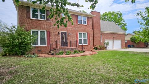 Homes For Sale - 10025 Willow Cove Road<br/> Huntsville, AL 35803