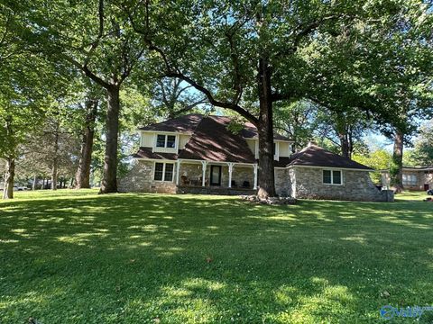 Photo of 104 Poplar Drive, Meridianville, AL 35759 (MLS # 21917286)